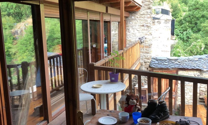 La Guingueta d'Aneu Cottage | Refugi Orfila, independent rural house, ideal for families.