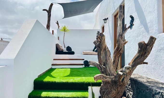 Nazaret Apartment | Refugio de Luz y Tranquilidad en Nazaret