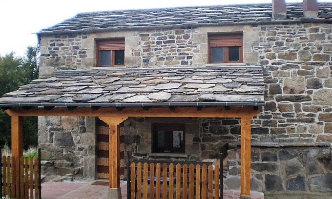 Vega de Pas Cabin | REFUGIOS DEL CANDANIO 1 AND 2. 4X4 OFF-ROAD ACCESS. FULL NATURE WITH COMFORTS.