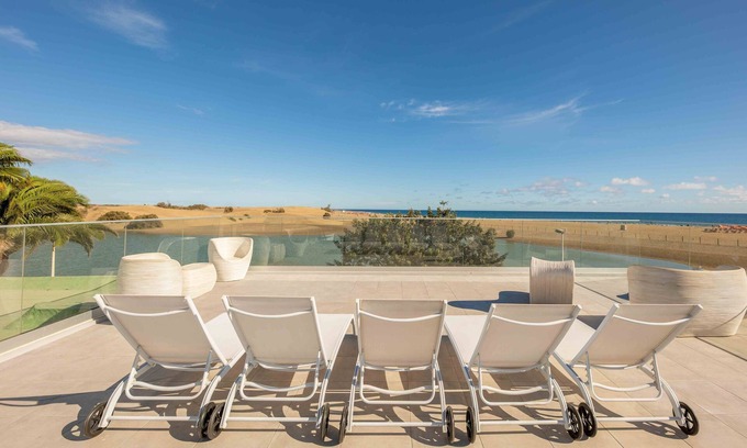 Meloneras House | Refurbished sea front with Jacuzzi in MASPALOMAS