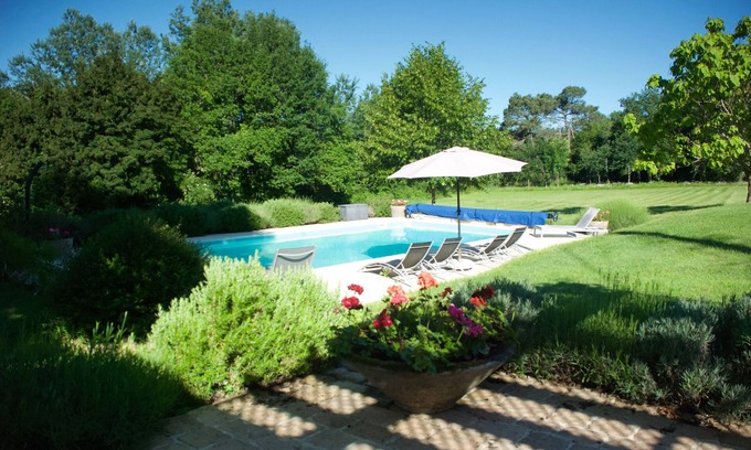 Rimons House | Refurbished Stone-Built Farmhouse with Large Pool Set in 7 Acres