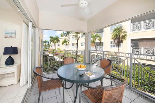 Seven Mile Beach House | Regal Beach Club #322
