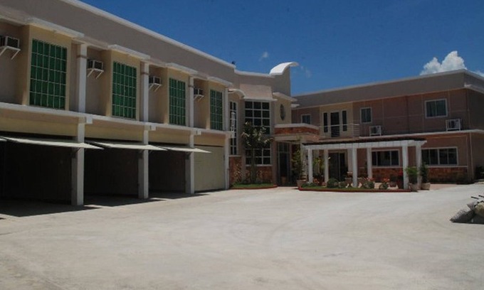 Nabua Hotel | Regal Plaza Hotel and Drive in