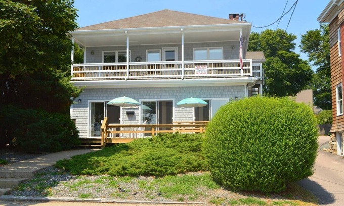 Narragansett House | Regal Shores Retreat - Upstairs