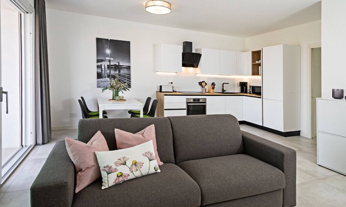 Lazise Apartment | Regarda - Casa Erika with big terrace, swimming pool, wifi
