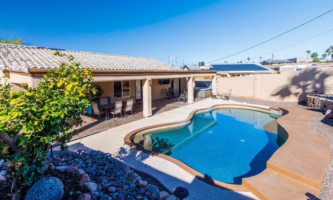 Lake Havasu City House | Regatta 4 bedrm POOL & Hot Tub home with Casita!