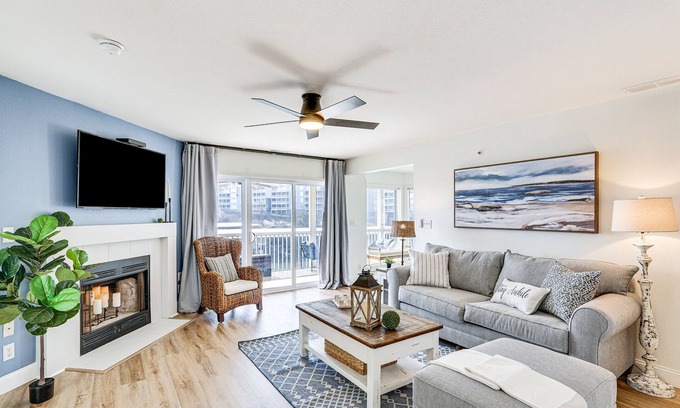 Village of Four Seasons Condo | Regatta Bay Condo w/Balcony + Water Views!