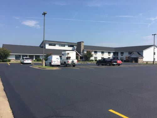 Stilwell Hotel | Regency Inn and Suites