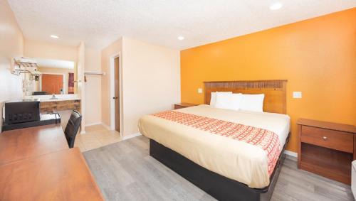 Hondo Hotel | Regency Inn Hondo