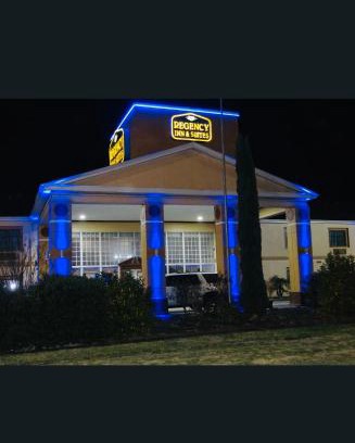 North Shore Hotel | REGENCY INN & SUITS