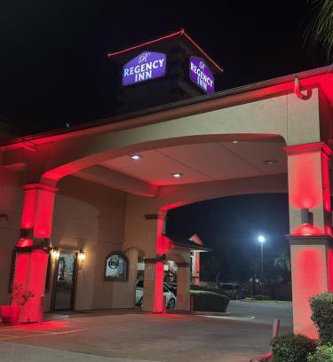 US 290 Hotel | Regency Inn
