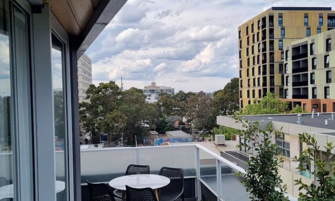 Windsor Apartment | Regent Retreat Top floor apartment