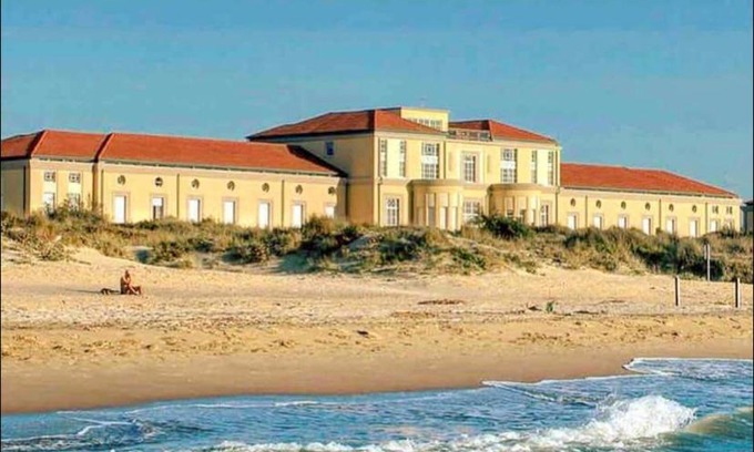 Calambrone Apartment | Regina Elena, Luminoso appartamento sulla spiaggia