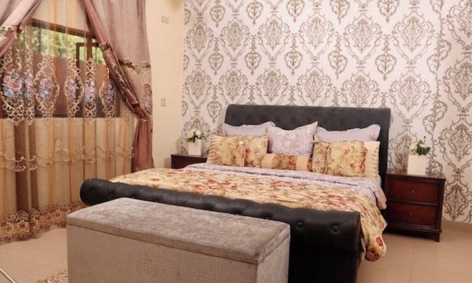 Victoria Falls Villa | Regina Francesca Villa. Heritage