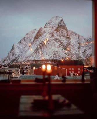 Reine House | Reine Front View - Mountain & Seaview