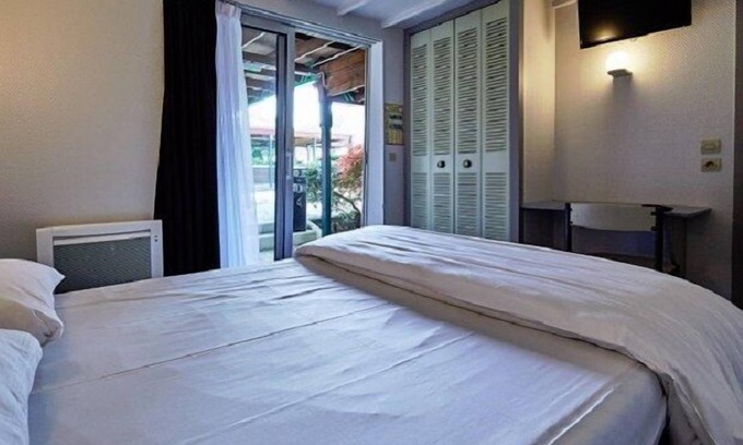 Saint-Vigor-le-Grand Hotel | Relais des 3 Pommes
