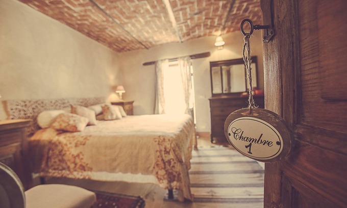 Pollone Bed & Breakfast | Relais di Charme "frazione Chiavolino"