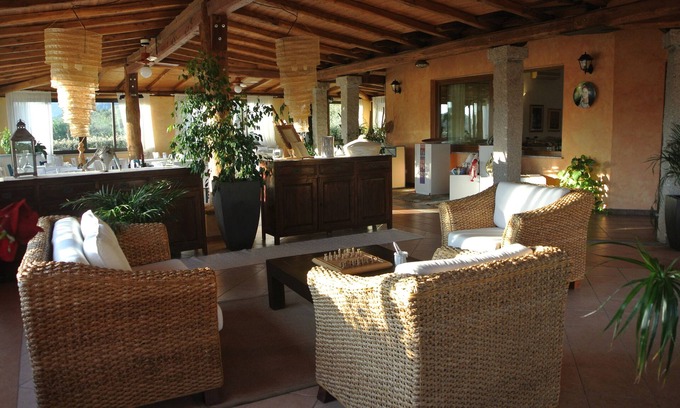 Porto Taverna Hotel | Relais Fenicottero Rosa