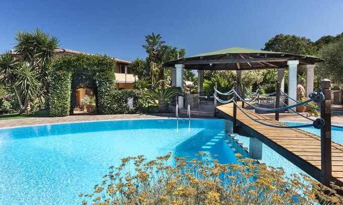 Porto Taverna House | Relais Fenicottero Rosa