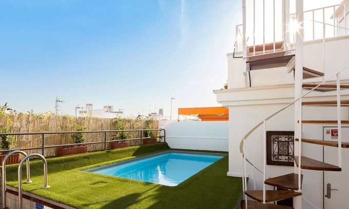 San Gil Apartment | Relator Terrace. 3 bedrooms, 3 bathrooms, terrace & private pool