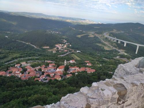 Crni Kal Apartment | Relax Črni Kal 3