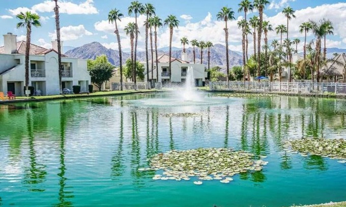 Palm Desert Condo | RELAX! *3 Pools/11 Hot tubs * 2/2 w/Kitchen for 6!