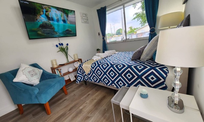 Flagami Apartment | Relax 521- At the Side, cozy studio at the heart of Miami