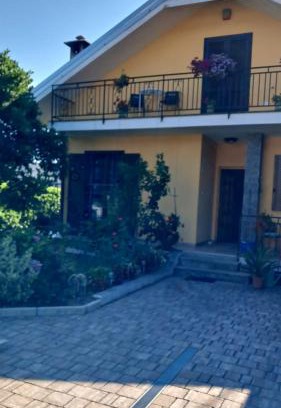Borgomanero Apartment | relax al 2 piano