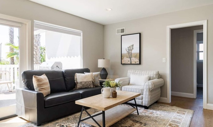 Del Cerro House | Relax and Recharge: Spacious 4 bd Getaway