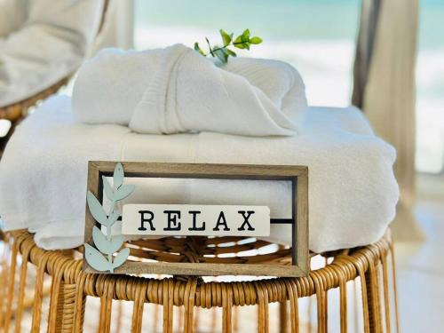 Daytona Beach Shores Apartment | Relax and Retreat at BellaView603 - Comfortable Oceanfront Condo