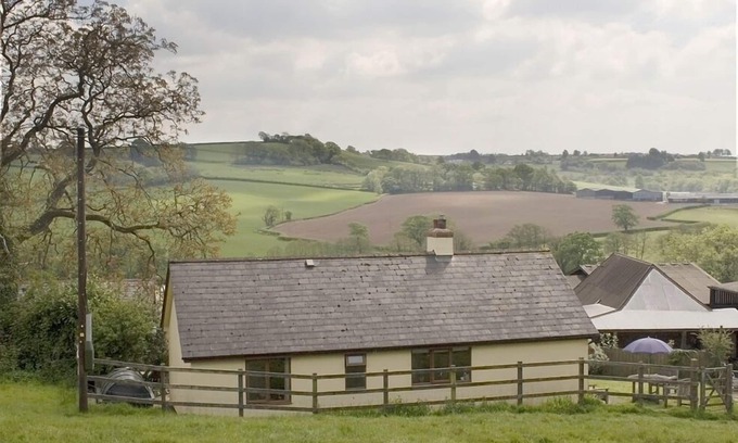 Honiton House | relax and unwind in the beautiful Blackdown Hills on the Devon/Somerset border