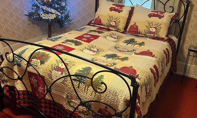 Point Pleasant House | Relax and unwind in our home! Enjoy an elevated experience in the Snowman Room!