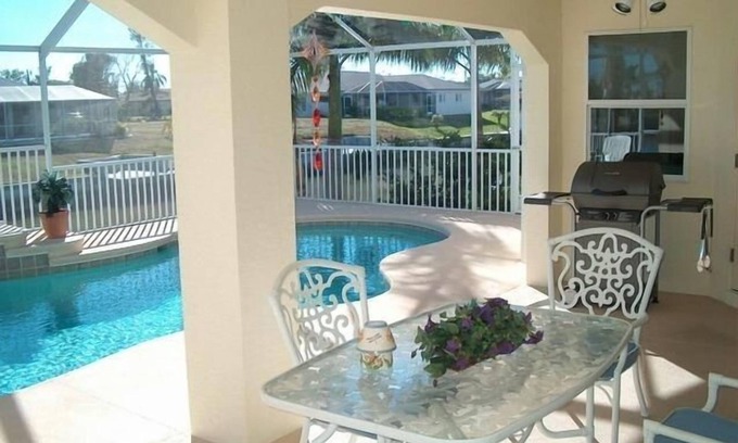 Cape Coral House | Relax at Fabulous Villa Genoa!