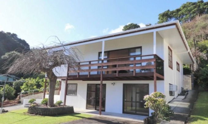 Te Mata House | Relax at the beach with waterholes, boat ramps and stunning bush walks!