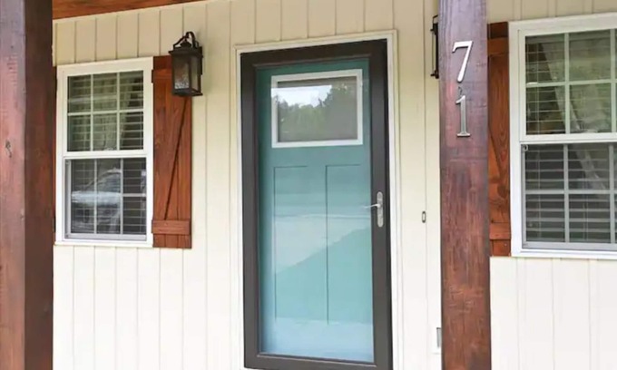 Good Hope House | Relax at The Blue Bird - 2BD/2BA + Easy Parking
