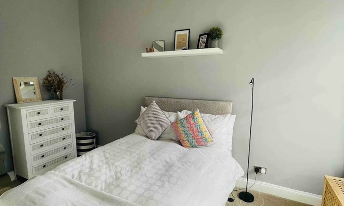 Wolverhampton House | Relax at the modern and spacious nestled in the central part