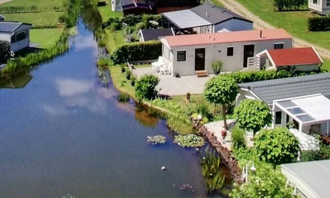 Balkbrug House | Relax at your own pond - Giethoorn within driving distance