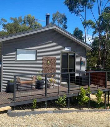 White Beach House | Relax Break - Bazza's Shack