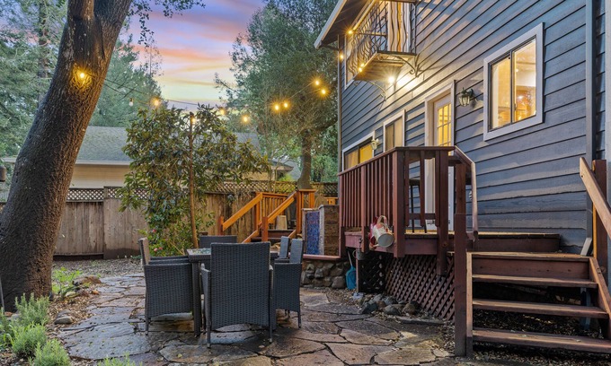 Forestville House | Relax by the Russian River with a Free Wine Tasting