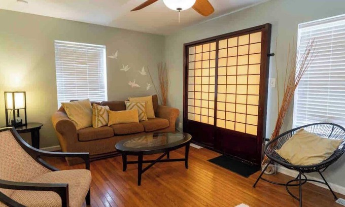 Long Reach House | Relax & have fun in this Columbia 3 level townhome