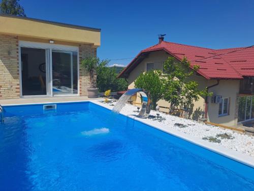 Hadzici Villa | Relax House