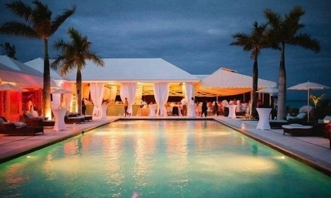 Treasure Cay Villa | Relax in a beautifully renovated beach villa on a legendary beach!