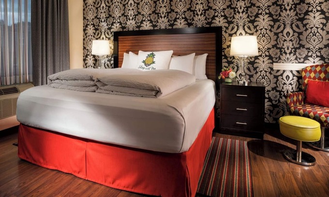Lower Queen Anne Hotel | Relax in a Cheerful Room w/Cozy Bed Near Seattle's Famous Opera, Indoor Pool