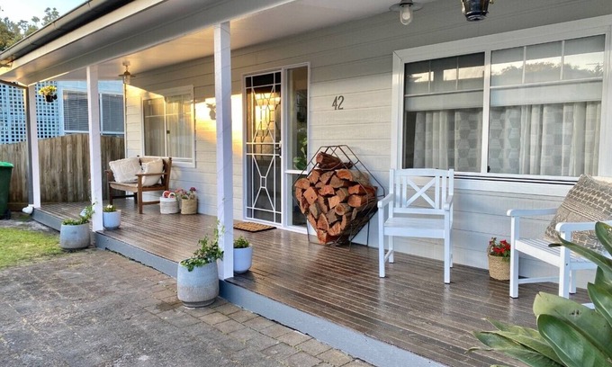 Cape Paterson House | Relax in a recently renovated Hamptons-style home away from home. Pet friendly.