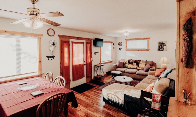 Hot Springs House | Relax in "Big Sky" Style just 3 blocks from the Symes Mineral Soaks!