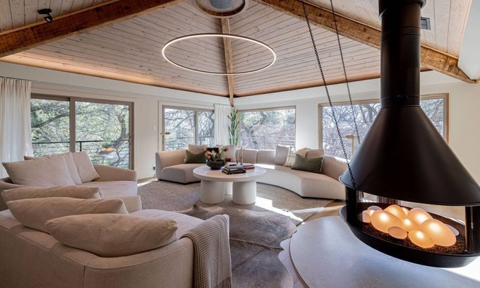 Austin House | Relax in Style at Skyhurst: Hot Tub, Fire Pit, Game Room & Lake Access Nearby
