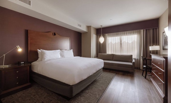 Parker House | Relax in Style Close to Parker’s PACE Center & Outdoor Adventures