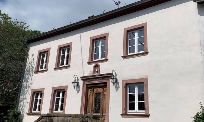 Basberg House | Relax in the 350 year old estate for up to 11 people