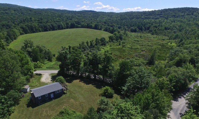 Chatham House | Relax in the Country - Peace, quiet and family friendly