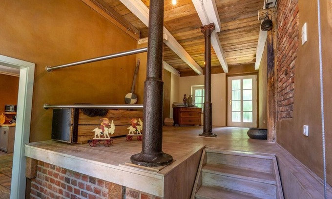 Velen Condo | Relax in the monument